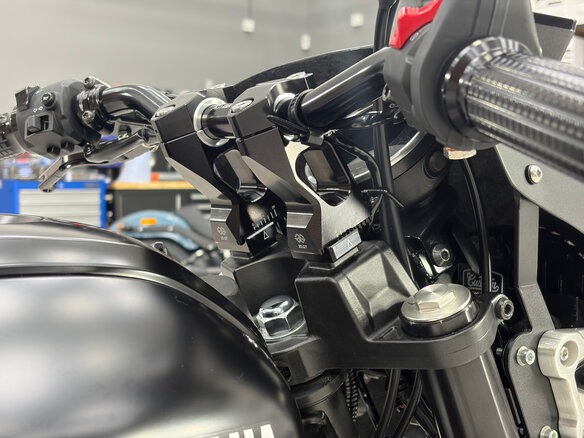 2022 Yamaha XSR125, чёрный, 950000 рублей - вид 16