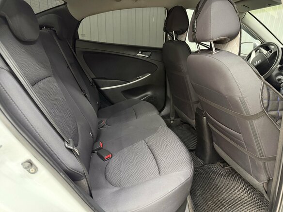 2013 Hyundai Solaris I, белый, 760000 рублей - вид 9