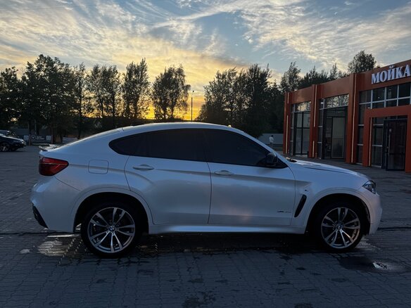 2019 BMW X6 40d II (F16), белый, 4500000 рублей - вид 5