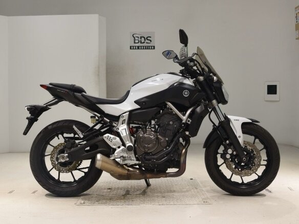2015 Yamaha MT-07 (FZ-07), белый, 563000 рублей - вид 1