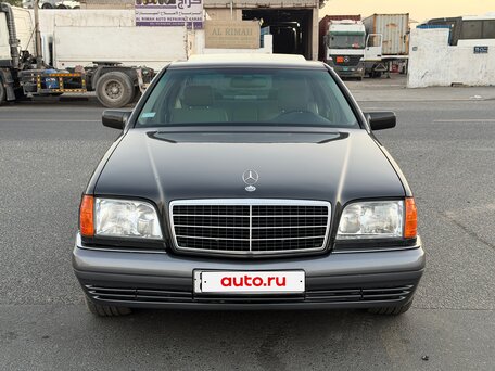 1993 Mercedes-Benz S-Класс 500 III (W140), чёрный, 3300000 рублей, вид 3