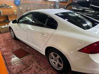 2016 Volvo S60 II Рестайлинг, белый, 1450000 рублей, вид 1