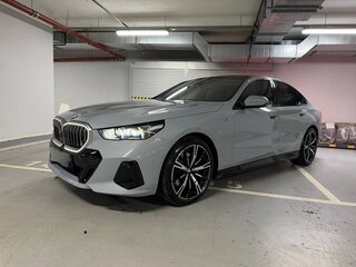 2024 BMW 5 серии 530i xDrive VIII (G60/G61/G68), серый, 7750000 рублей, вид 1