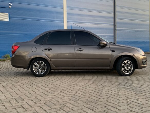 2016 Lada (ВАЗ) Granta I, коричневый, 650000 рублей - вид 3