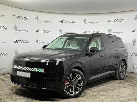 Lynk & Co 900