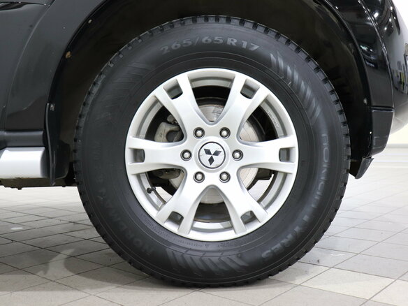 2014 Mitsubishi Pajero IV Рестайлинг 2, чёрный - вид 11