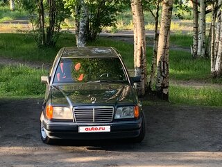 1993 Mercedes-Benz E-Класс 220 I (W124), чёрный, 430000 рублей, вид 2