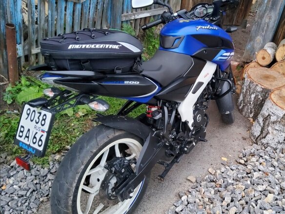 2021 Bajaj Pulsar NS 200, синий, 250000 рублей