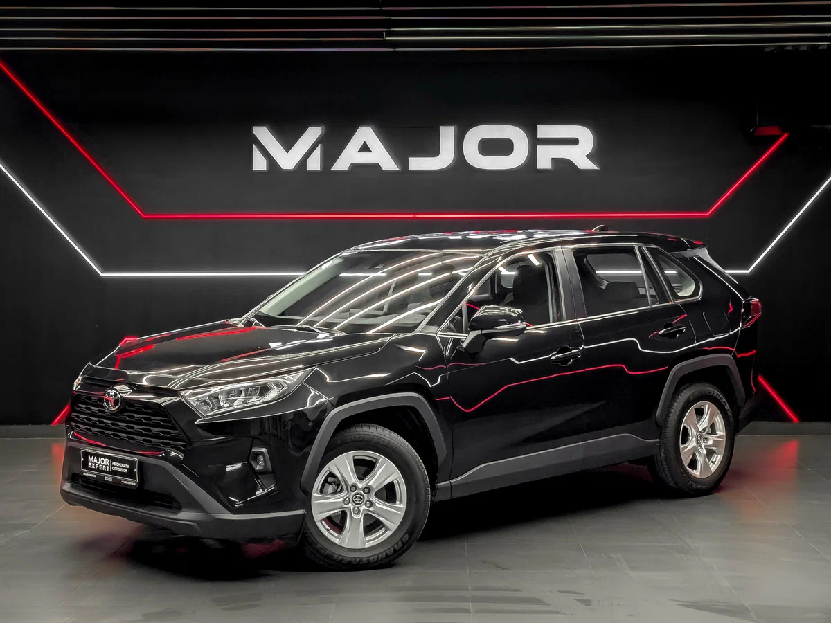 Открыть фотографии: Toyota RAV4 V (XA50)