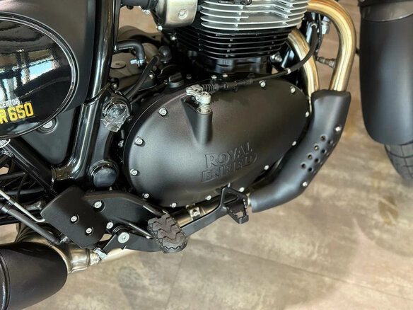 2026 Royal Enfield Bear 650, чёрный, 737000 рублей - вид 8