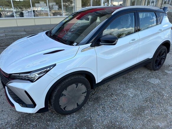 2024 Geely Binyue I Рестайлинг 2, белый, 2800000 рублей - вид 3