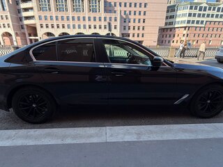 2018 BMW 5 серии 520d xDrive VII (G30/G31/G38), чёрный, 2750000 рублей, вид 4