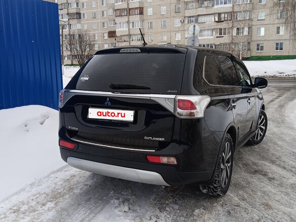 2014 Mitsubishi Outlander III Рестайлинг, чёрный, 1500000 рублей - вид 11