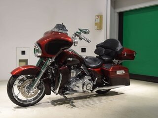 2012 Harley-Davidson Street Glide, красный, 889000 рублей, вид 4
