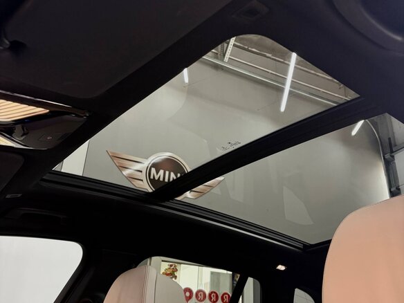 2020 BMW X5 45e IV (G05/G18), чёрный, 6850000 рублей - вид 12