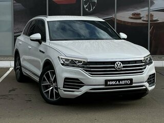 2019 Volkswagen Touareg III, белый, 4490000 рублей, вид 4