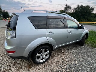 2007 Mitsubishi Outlander II, серебристый, 1380000 рублей, вид 3