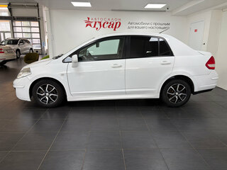2013 Nissan Tiida I Рестайлинг, белый, 624000 рублей, вид 4