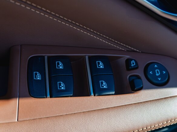 2019 BMW X5 M50d IV (G05/G18), чёрный, 6500000 рублей - вид 19