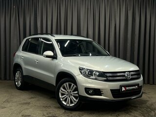 2015 Volkswagen Tiguan I Рестайлинг, серебристый, 1249900 рублей, вид 2