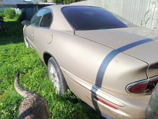 1995 Buick Riviera VIII, золотистый, 450000 рублей, вид 2