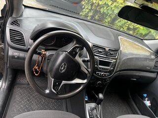 2012 Hyundai Solaris I, чёрный, 730000 рублей, вид 5