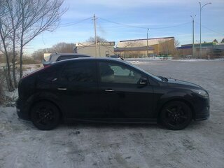2010 Ford Focus II Рестайлинг, чёрный, 700000 рублей, вид 2