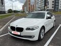 2010 BMW 5 серии 528i VI (F10/F11/F07), белый, 1450000 рублей