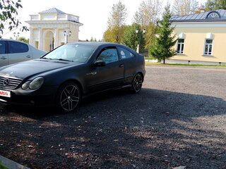 2002 Mercedes-Benz C-Класс 200 II (W203), чёрный, 600000 рублей, вид 3