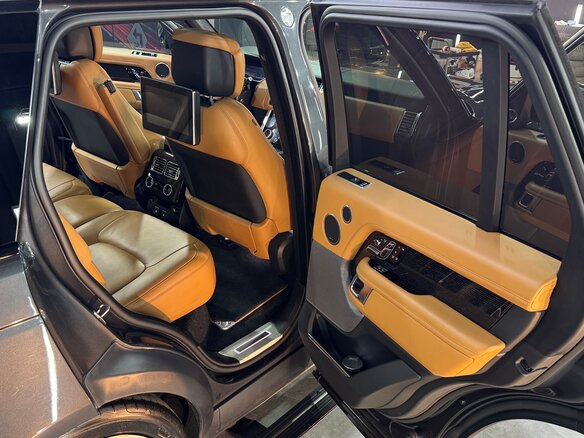 2021 Land Rover Range Rover IV Рестайлинг, серый, 9550000 рублей - вид 22