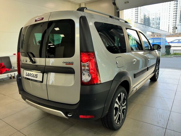 2026 Lada (ВАЗ) Largus Cross I Рестайлинг, серебристый, 2092000 рублей - вид 4