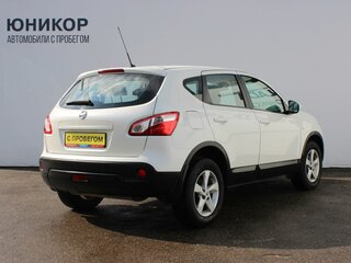 2013 Nissan Qashqai I Рестайлинг, белый, 949000 рублей, вид 5