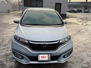 2019 Honda Fit III Рестайлинг, серебристый, 1150000 рублей, вид 2