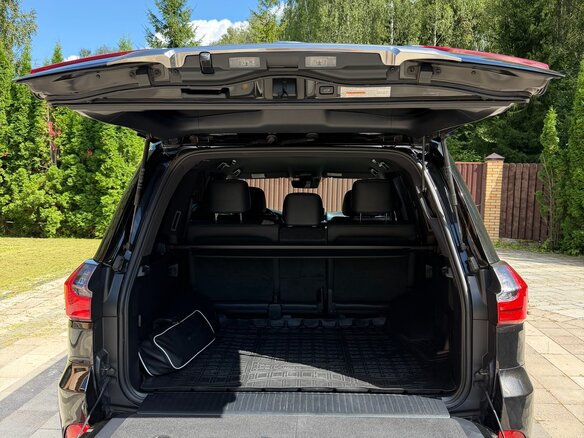 2019 Lexus LX 450d III Рестайлинг 2, чёрный, 8000000 рублей - вид 8