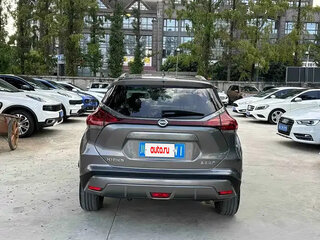 2022 Nissan Kicks I Рестайлинг, серый, 1100001 рублей, вид 3