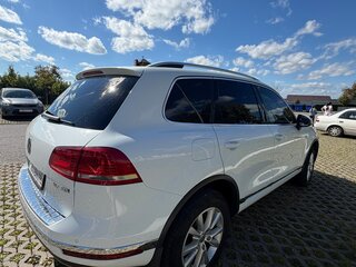 2015 Volkswagen Touareg II Рестайлинг, белый, 2450000 рублей, вид 2