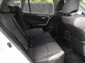 2021 Toyota RAV4 V (XA50), белый, 3447000 рублей - вид 6