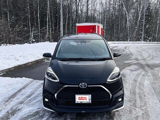 2018 Toyota Sienta II Рестайлинг, чёрный, 1550000 рублей, вид 2