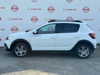 2020 Renault Sandero Stepway II Рестайлинг, белый, 888000 рублей, вид 2