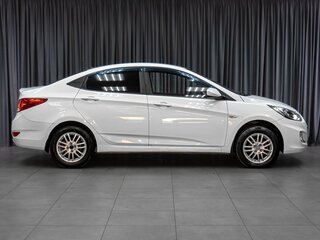 2013 Hyundai Solaris I, белый, 799000 рублей, вид 5