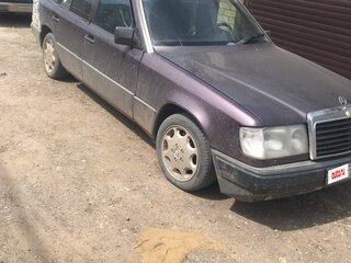 1988 Mercedes-Benz W124 260, фиолетовый, 250000 рублей, вид 3