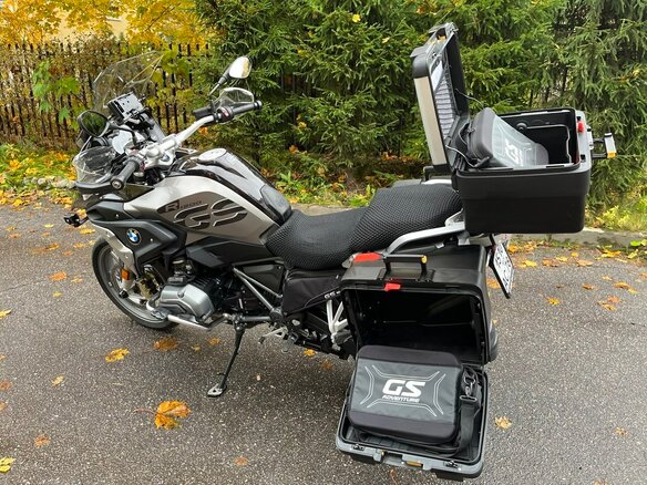 2017 BMW R 1200 GS, серый, 1520000 рублей - вид 4