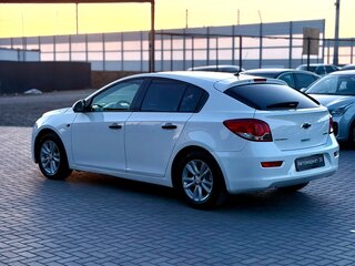 2012 Chevrolet Cruze I, белый, 879990 рублей, вид 4