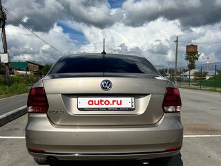 2019 Volkswagen Polo V Рестайлинг, коричневый, 1090000 рублей, вид 4