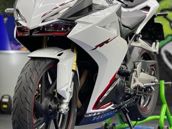 2018 Honda CBR 250R, белый - вид 5