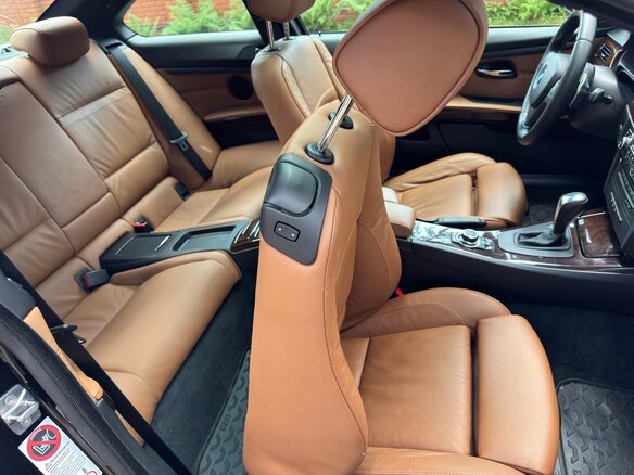 2011 BMW 3 серии 335xi V (E90/E91/E92/E93) Рестайлинг, чёрный, 3100000 рублей - вид 12