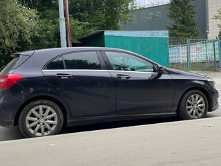 2014 Mercedes-Benz A-Класс 180 III (W176), фиолетовый, 1280000 рублей, вид 5