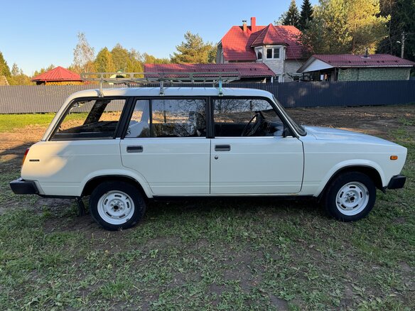 1993 Lada (ВАЗ) 2104 4-speed, белый, 500000 рублей - вид 1