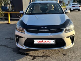 2017 Kia Rio IV, серебристый, 1500000 рублей, вид 2