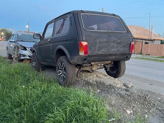 1999 Lada (ВАЗ) 2121 (4x4) I Рестайлинг, чёрный, 175000 рублей, вид 3